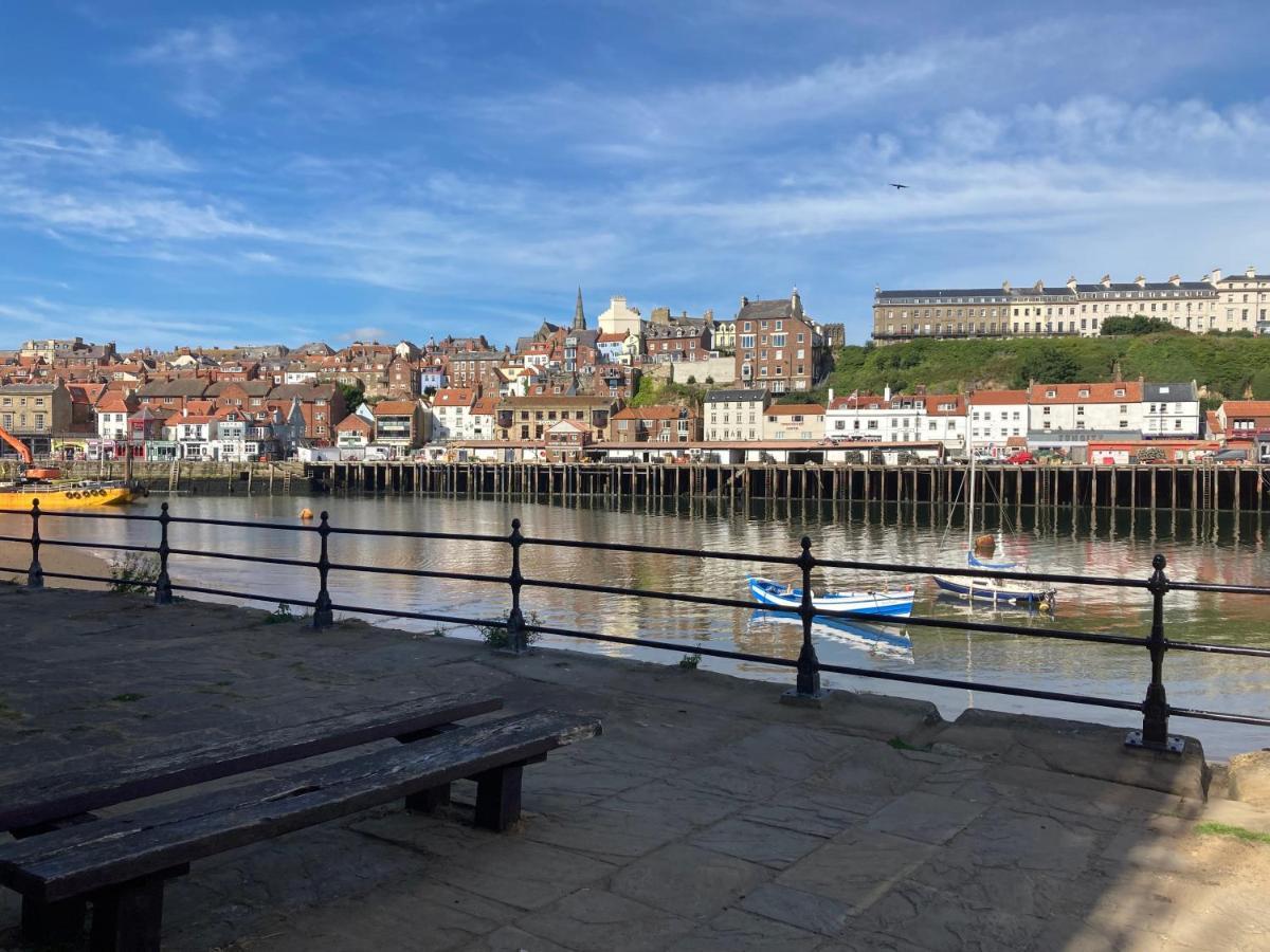 Duke Of York Hotel Whitby Bagian luar foto