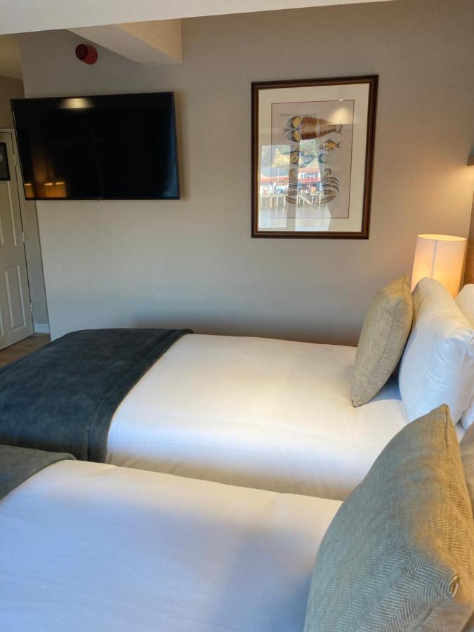Duke Of York Hotel Whitby Bagian luar foto