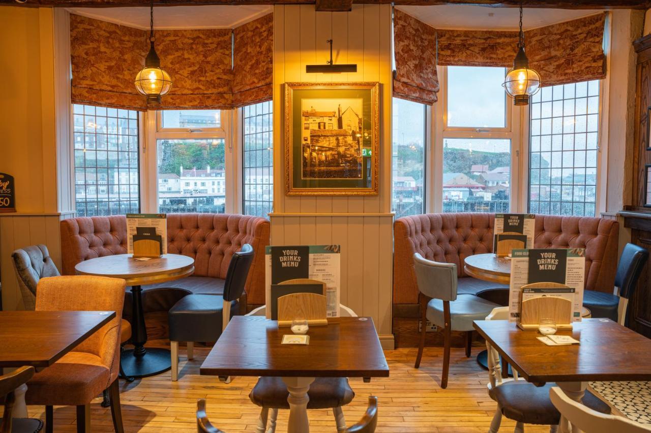Duke Of York Hotel Whitby Bagian luar foto